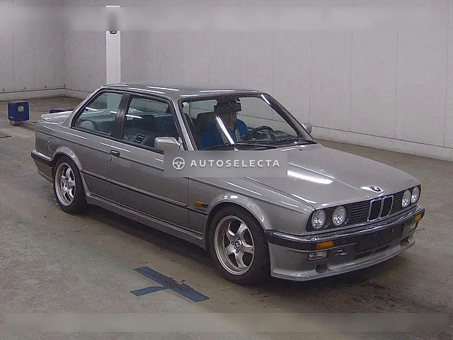 BMW 3 Series 1988, auction grade 3.5