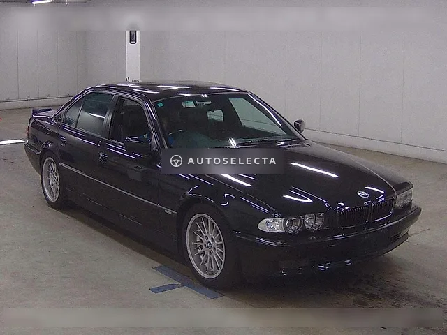 BMW 7 Series 2001, auction grade 4