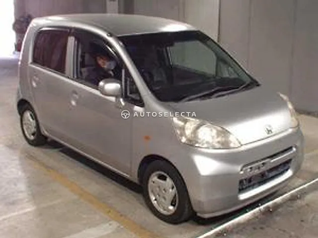 Honda Life 2007, auction grade R