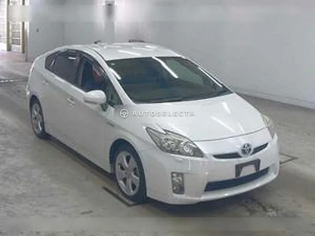 Toyota Prius 2011, auction grade 3.5