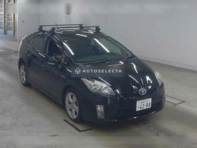 Toyota Prius 2011, auction grade R