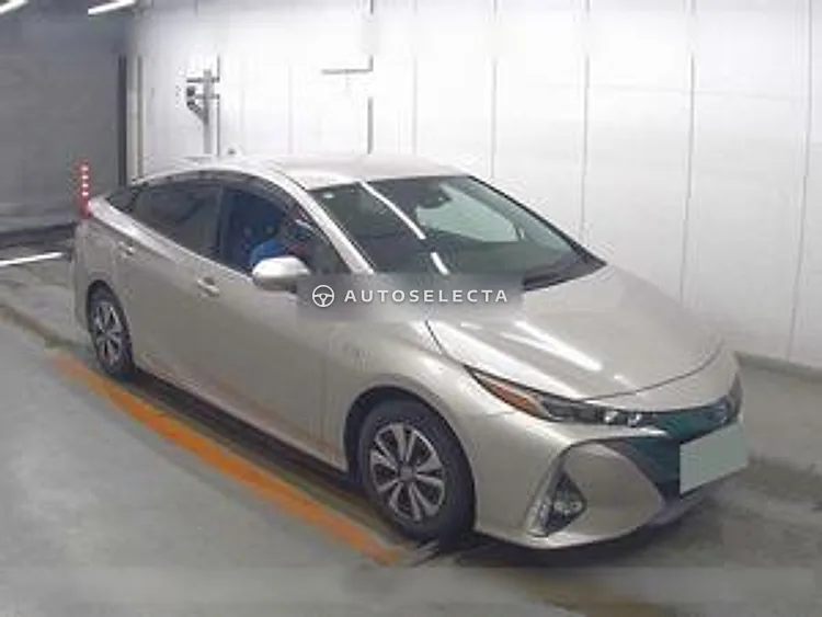 Toyota Prius PHV 2018, photo 1 of 1