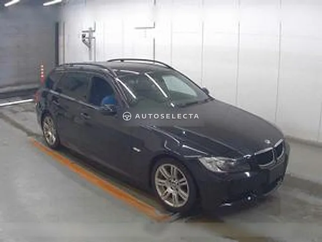 BMW 3 Series 2007, auction grade 4.5