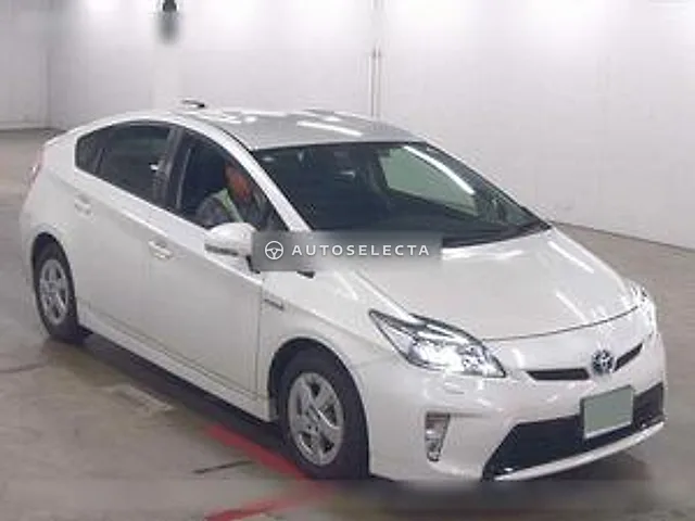 Toyota Prius 2014, auction grade R
