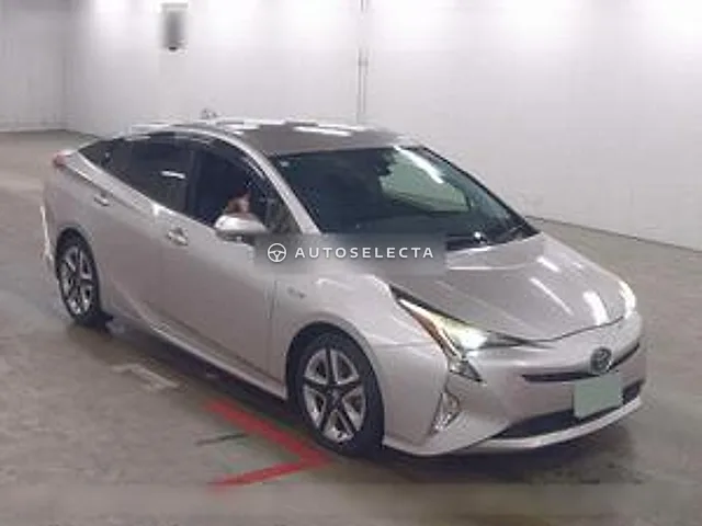 Toyota Prius 2016, auction grade R