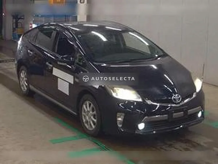 Toyota Prius PHV 2015, photo 1 of 1