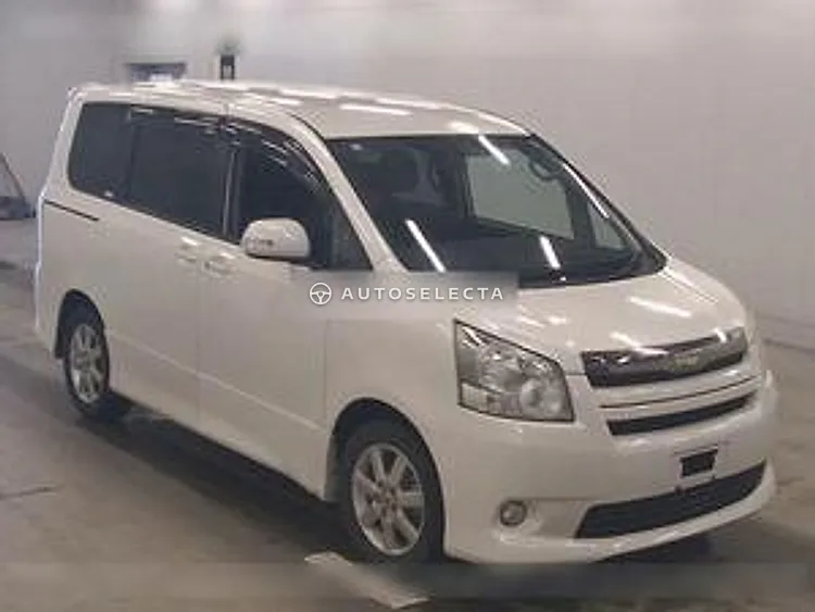 Toyota Noah 2009, photo 1 of 1