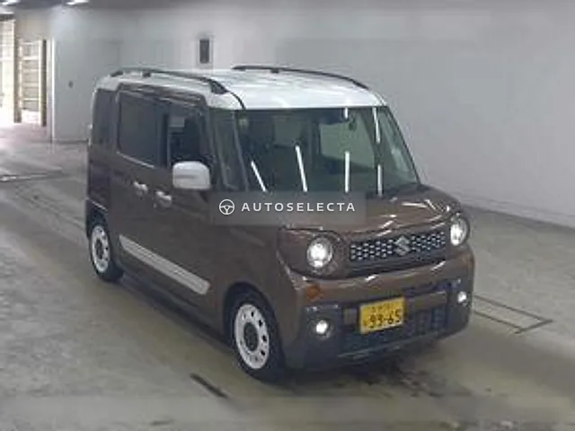 Suzuki Spacia Gear 2023, auction grade 4.5