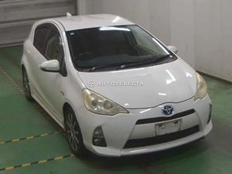 Toyota Aqua 2012, photo 1 of 1
