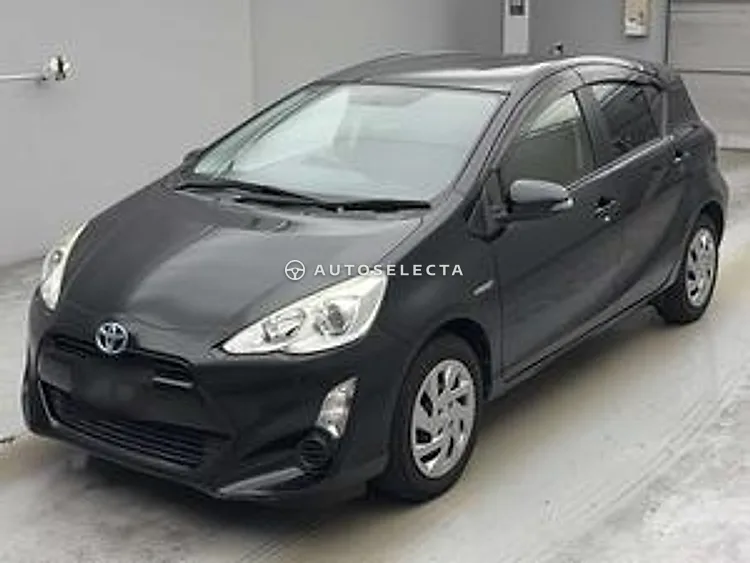 Toyota Aqua 2015, photo 1 of 1