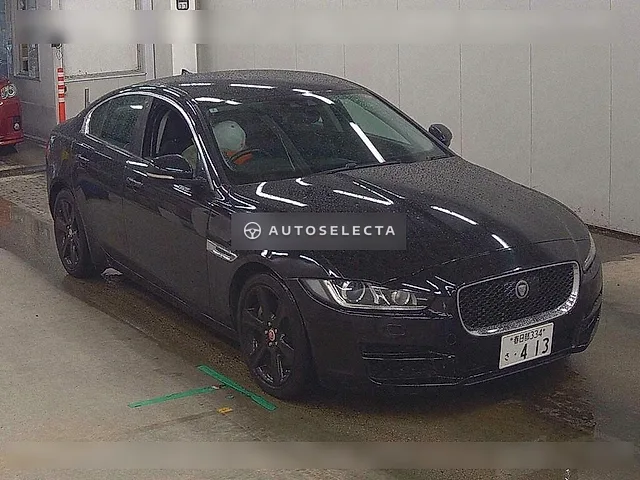 Jaguar XE 2015, auction grade 3.5