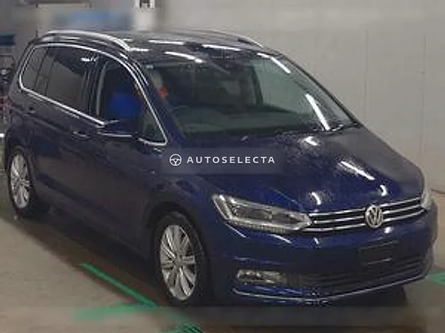 Volkswagen Golf Touran 2017, auction grade 4