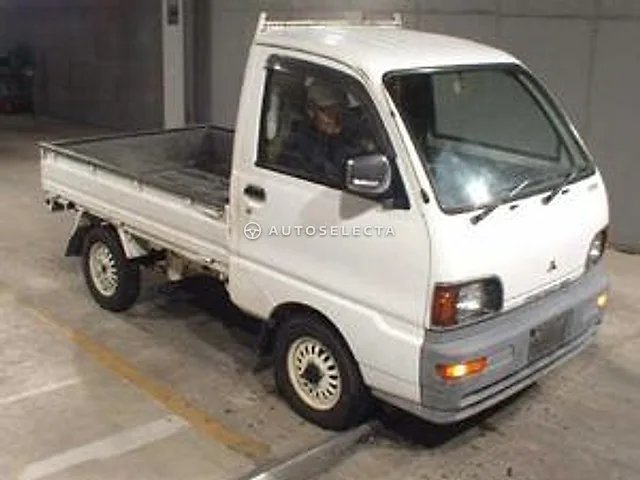 Mitsubishi Minicab 1996, auction grade 3