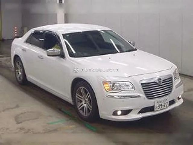 Chrysler 300 2015, auction grade 4