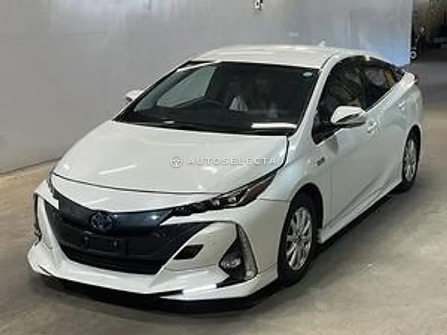 Toyota Prius PHV 2019, auction grade R