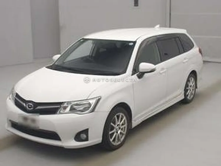 Toyota Corolla Fielder 2013, photo 1 of 1