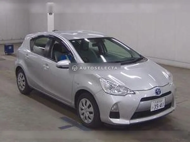 Toyota Aqua 2013, photo 1 of 1