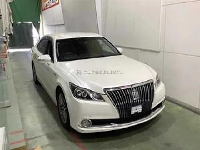 Toyota Crown Majesta 2013, auction grade 3.5