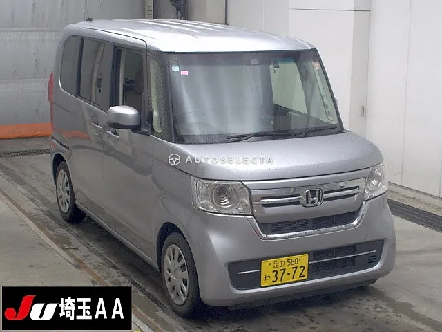 Honda N-BOX 2023, auction grade R