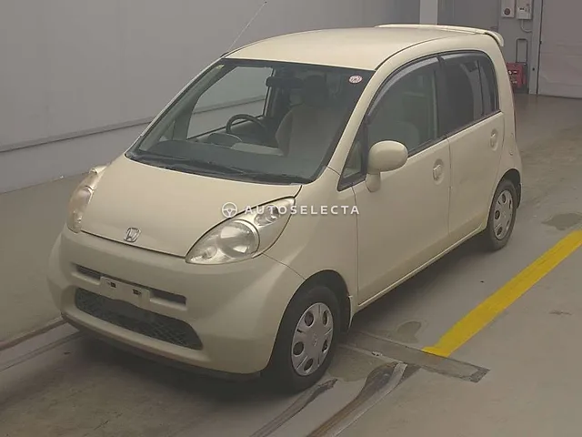 Honda Life 2004, auction grade R