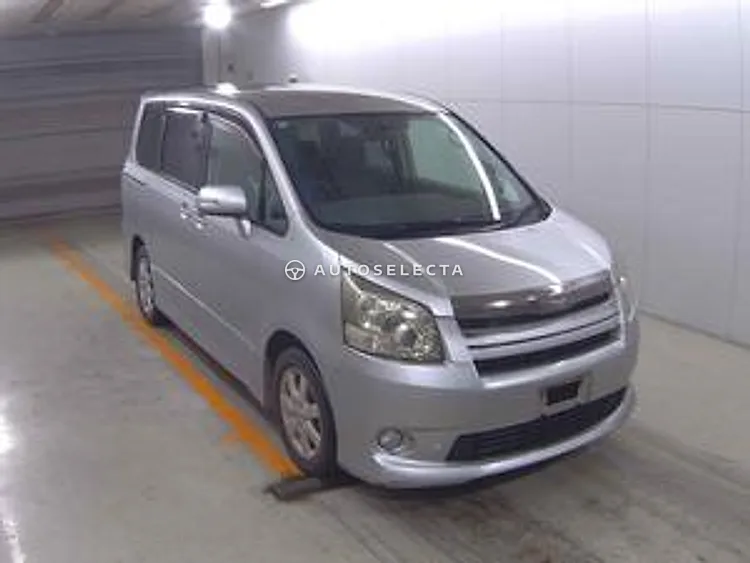 Toyota Noah 2007, photo 1 of 1