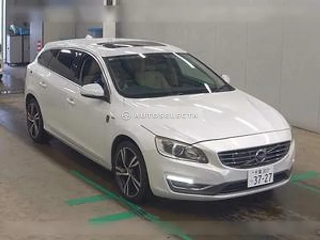 Volvo V60 2017, auction grade 4