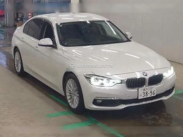 BMW 3 Series 2018, auction grade 4.5