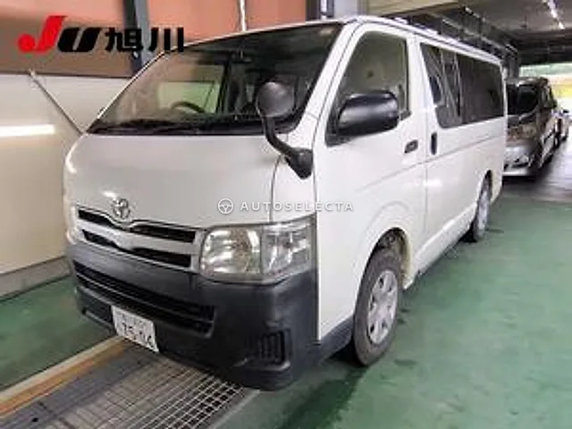 Toyota Hiace Van 2013, auction grade R