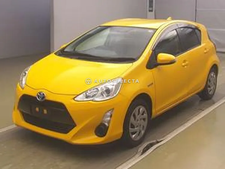 Toyota Aqua 2015, photo 1 of 1