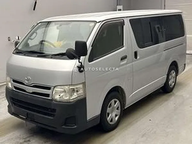 Toyota Hiace Van 2013, auction grade RA