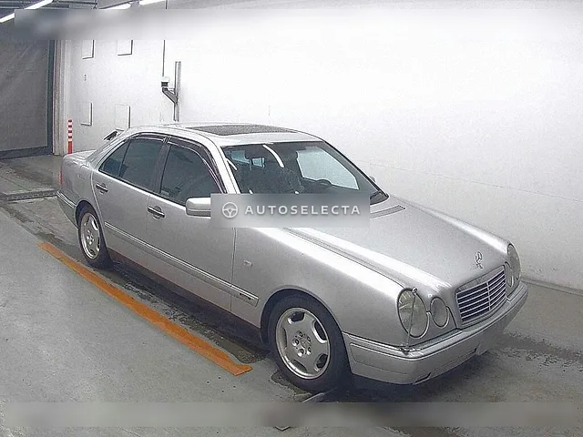 Mercedes-Benz E-Class 1997, auction grade 4