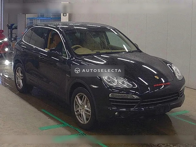 Porsche Cayenne 2011, auction grade 3.5