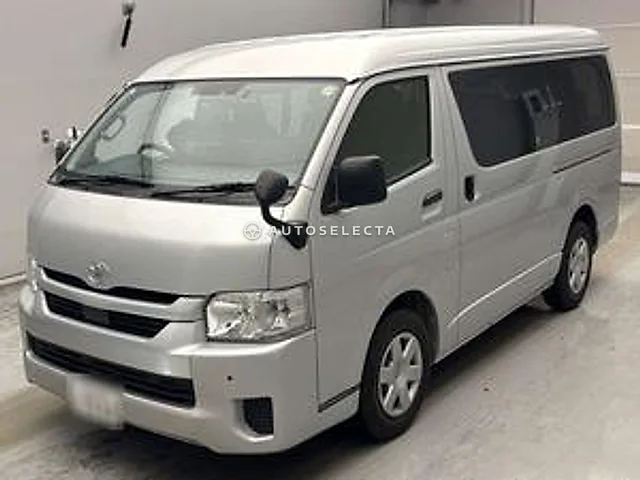 Toyota Hiace Wagon 2023, auction grade 3.5