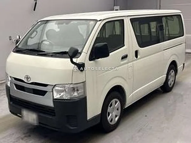 Toyota Hiace Van 2022, auction grade R