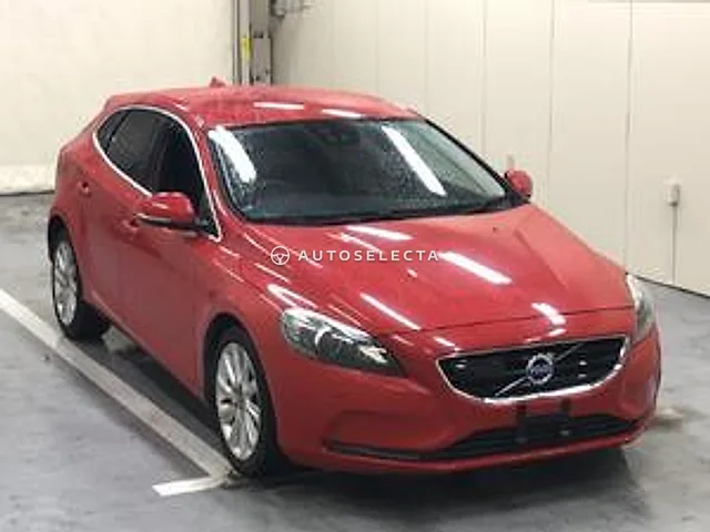 Volvo V40 2015, auction grade 3.5