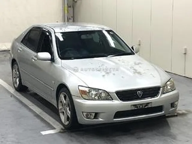 Toyota Altezza 2001, auction grade 3.5