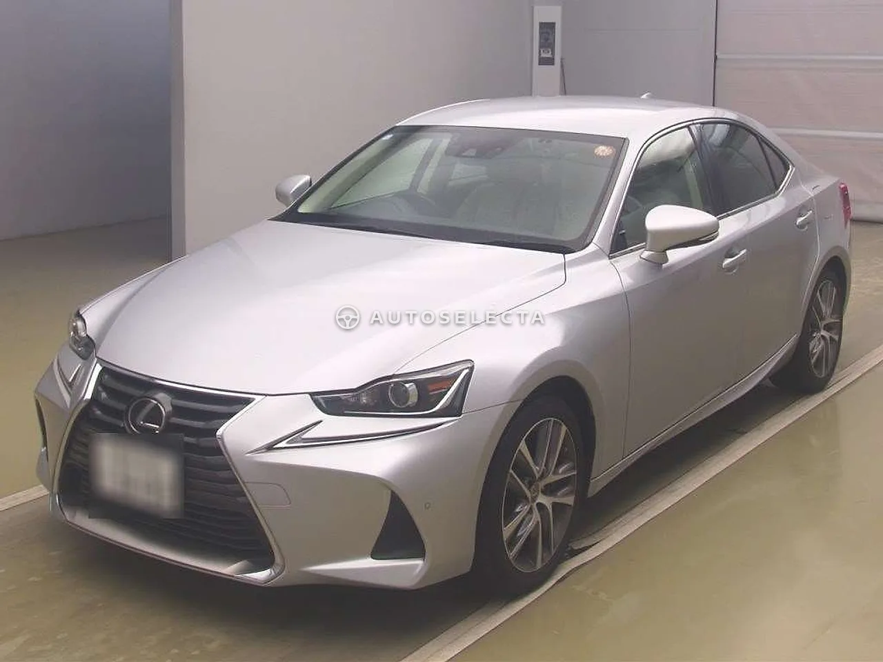 Lexus IS 2016, photo 1 of 2