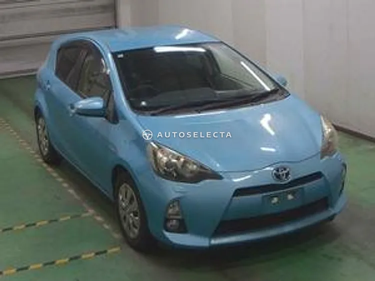 Toyota Aqua 2012, photo 1 of 1