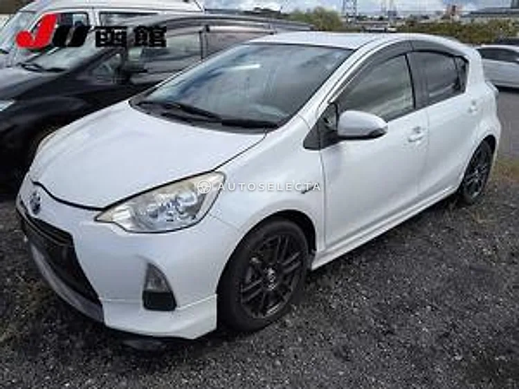 Toyota Aqua 2012, photo 1 of 1