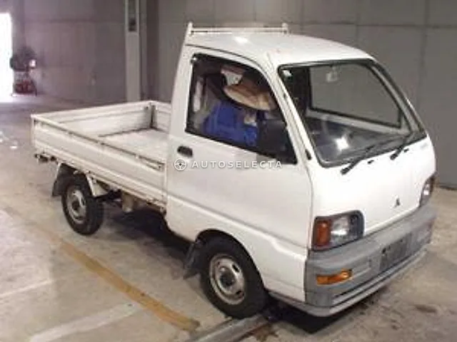 Mitsubishi Minicab 1994, auction grade 3