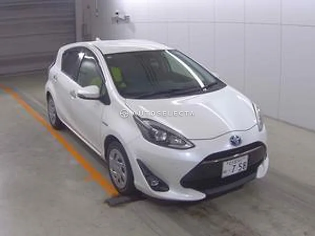 Toyota Aqua 2019, auction grade R
