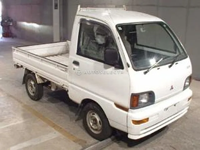 Mitsubishi Minicab 1994, auction grade R