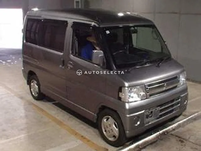 Mitsubishi Town Box 2011, auction grade 3.5