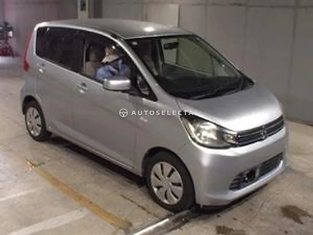 Mitsubishi eK Wagon 2013, auction grade 3.5