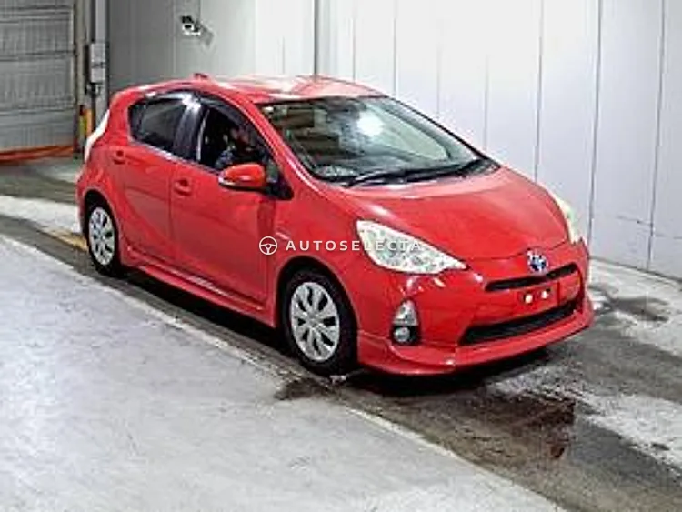 Toyota Aqua 2012, photo 1 of 1