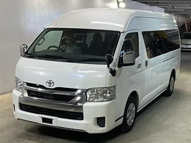 Toyota Hiace Wagon 2022, auction grade 4