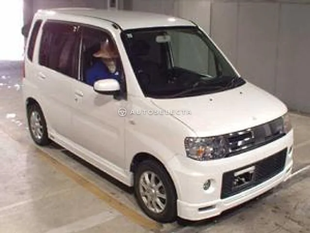 Mitsubishi Toppo 2009, auction grade R