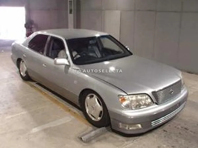 Toyota Celsior 1999, photo 1 of 1