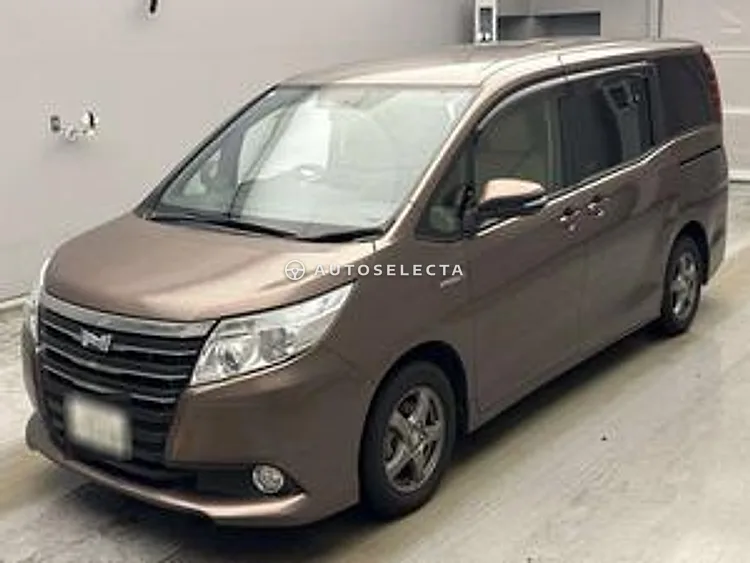 Toyota Noah 2014, photo 1 of 1