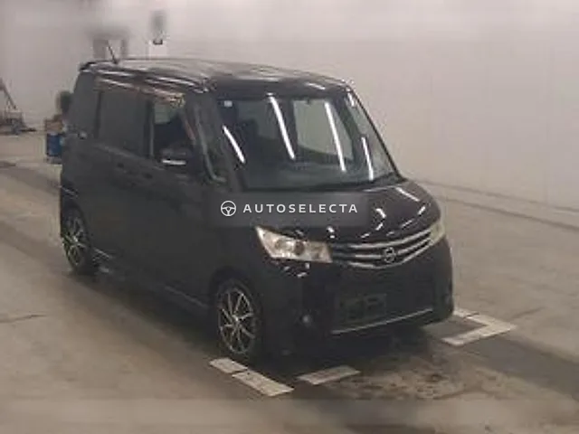 Nissan Roox 2010